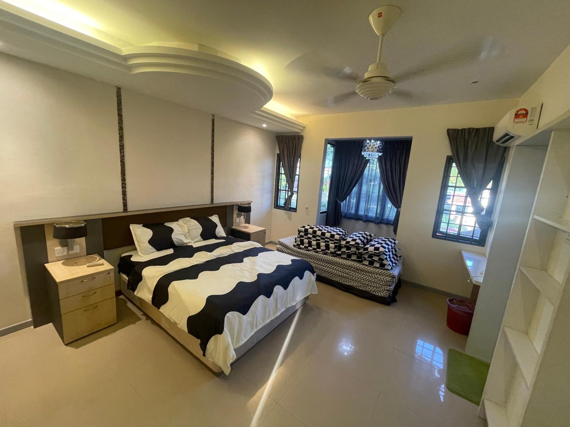 Holiday home Permas Jaya Near Senibong Cove Ciq Ksl Mid Valley Johor Bahru