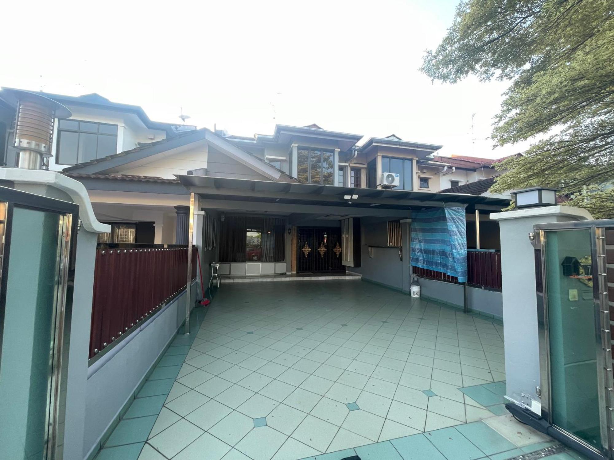 Permas Jaya Near Senibong Cove Ciq Ksl Mid Valley Holiday home *